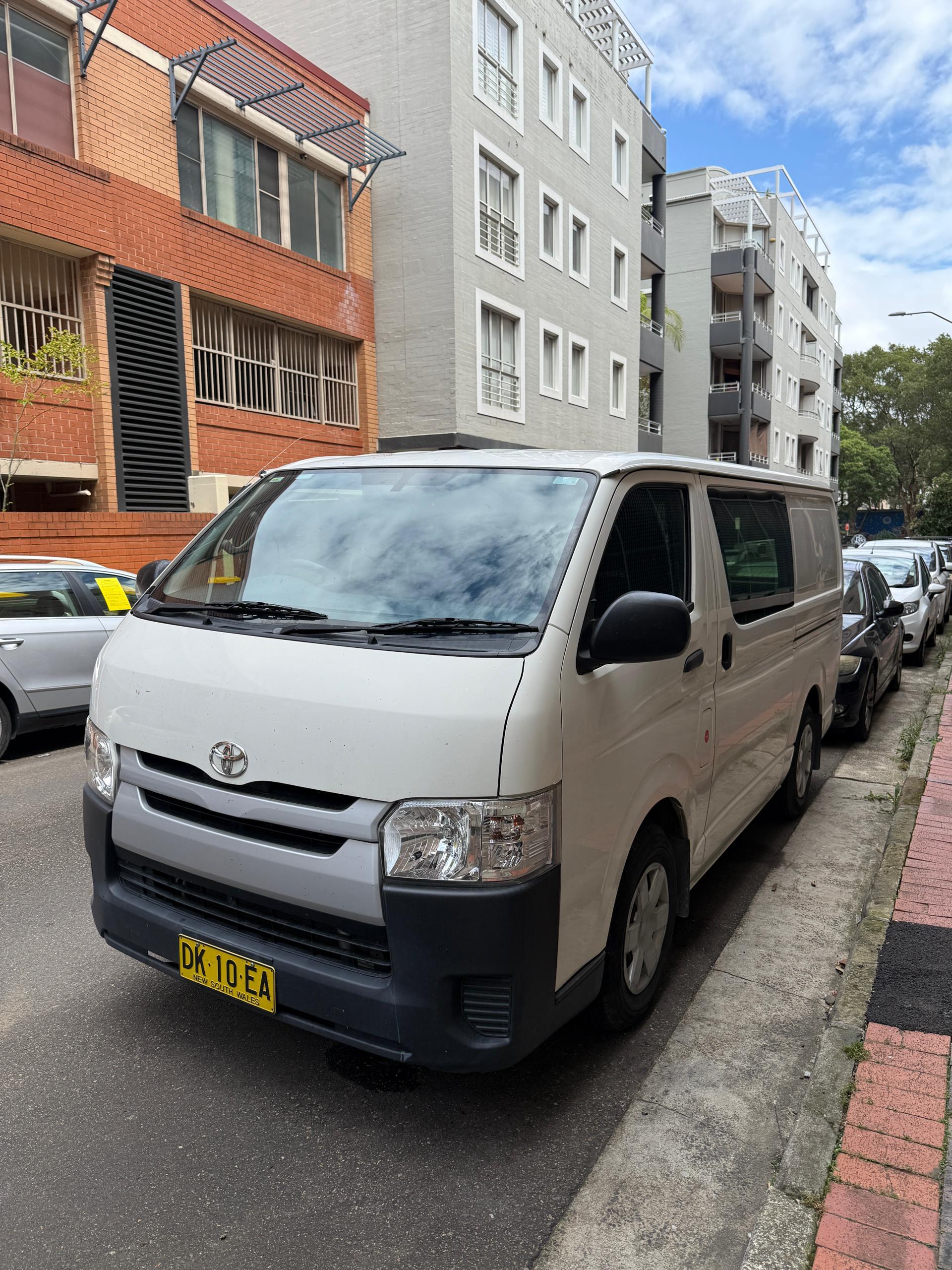 Toyota HIACE 2017 in Chippendale