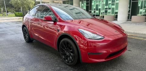 Tesla Model Y 2023