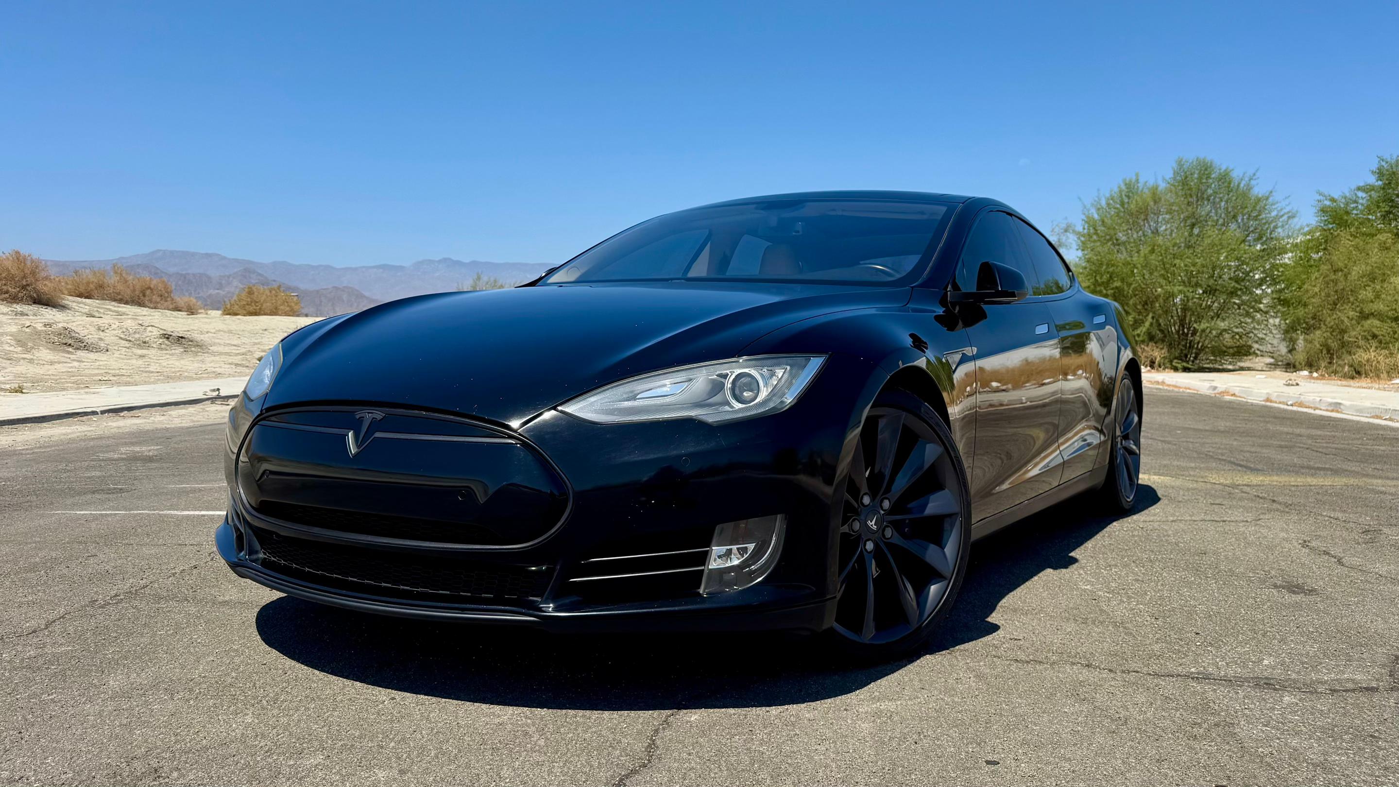 Tesla Model S 2013 in Indio, CA