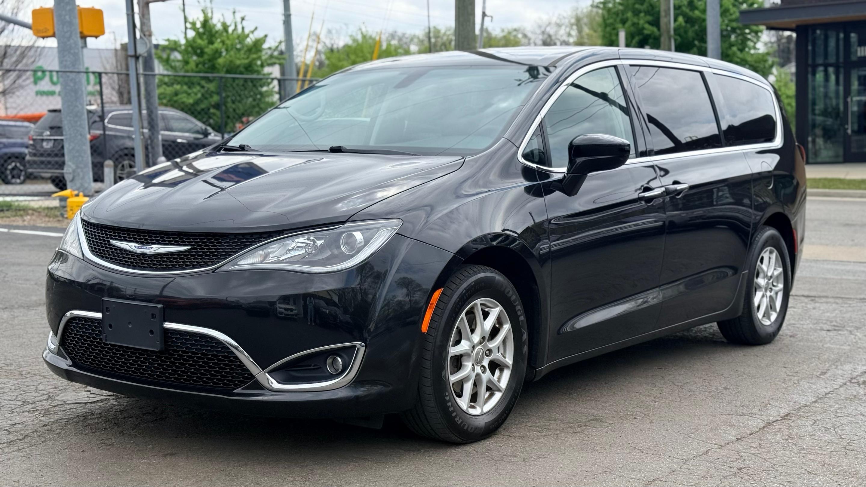 Chrysler Pacifica 2020 in Nashville, TN
