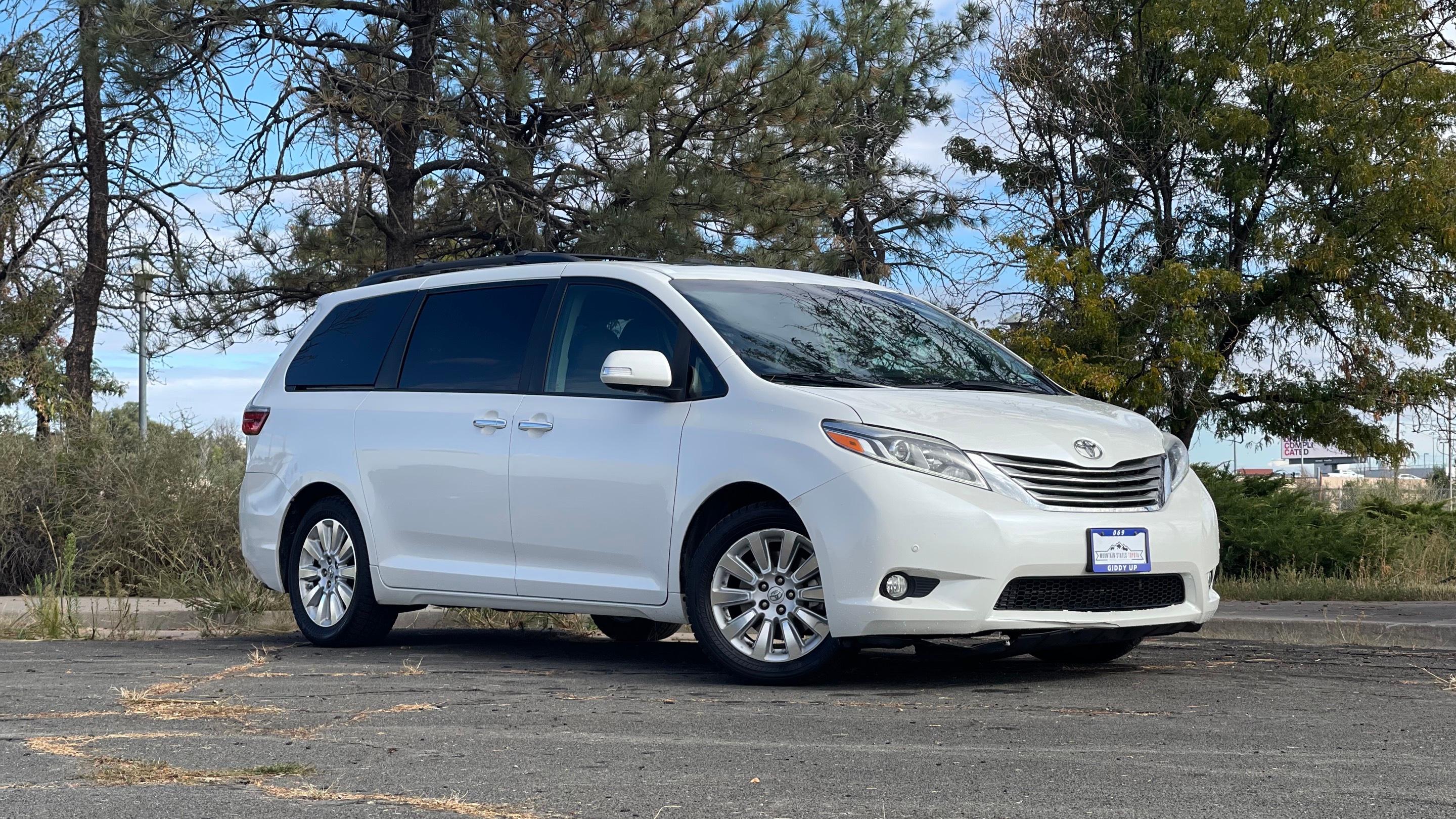 Toyota Sienna 2015 in Aurora, CO