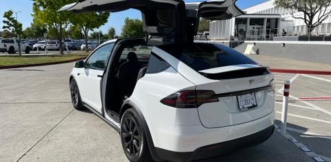 Tesla Model X 2022