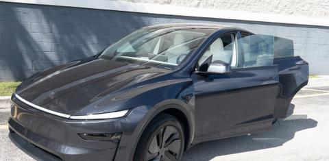 Tesla Model Y 2026