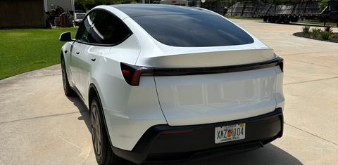 Tesla Model Y 2026