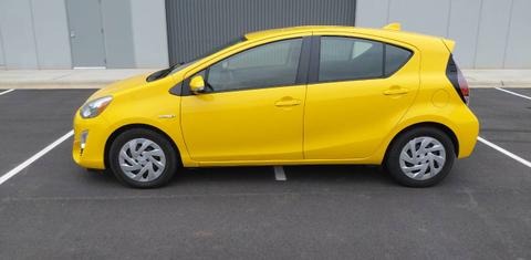 Toyota Prius c 2016