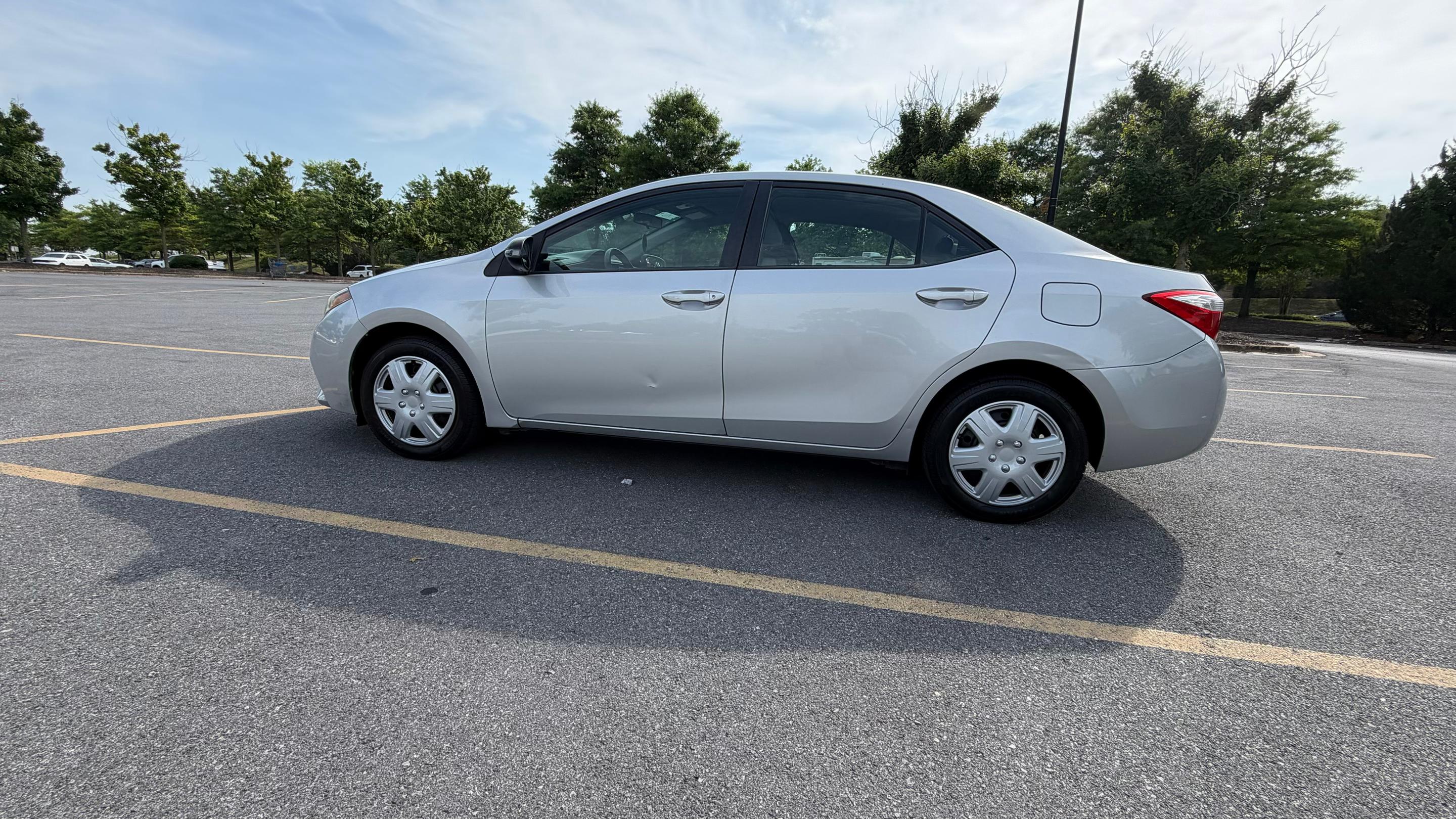 Toyota Corolla 2015 in Glen Burnie, MD