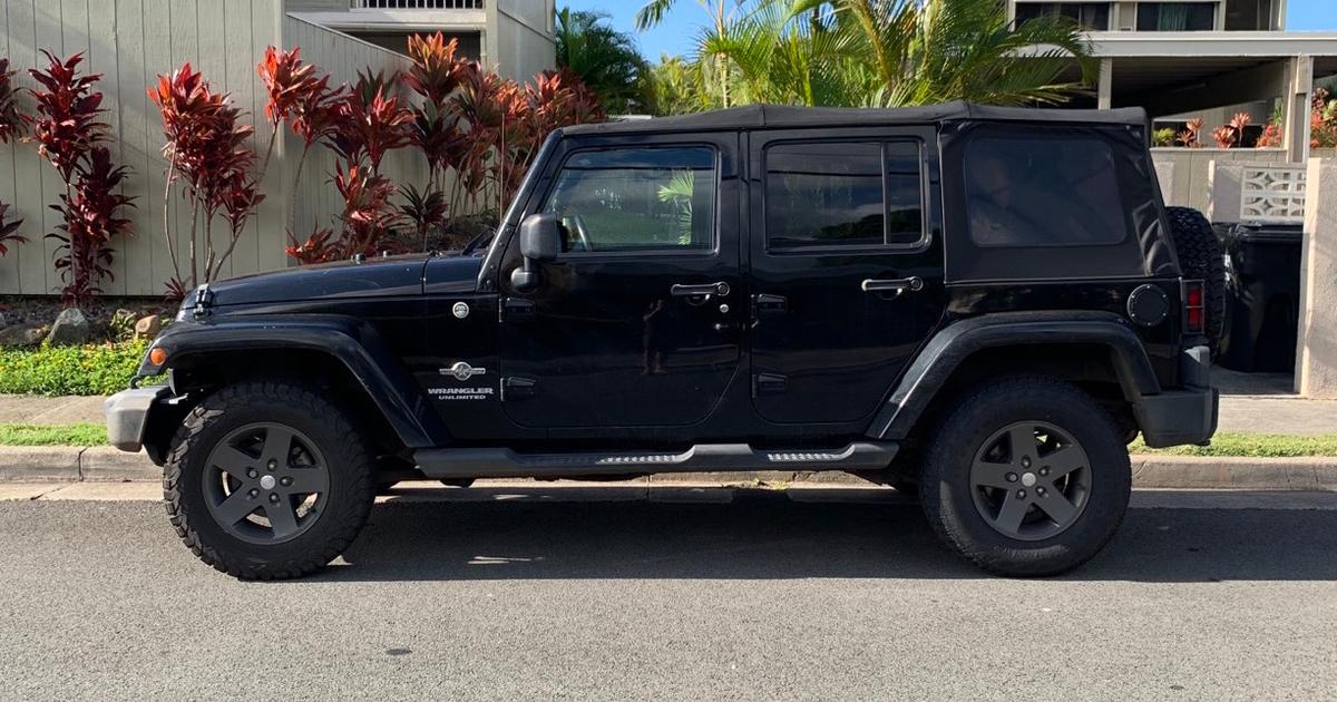 Jeep Wrangler 2011 rental in Honolulu, HI by Tin N. Turo