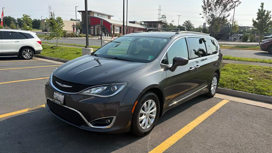 Chrysler Pacifica 2017 in Sterling, VA