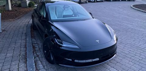 Tesla Model 3 2024
