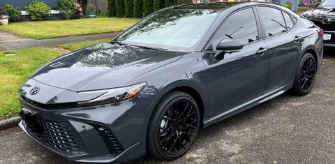 Toyota Camry Hybrid 2025