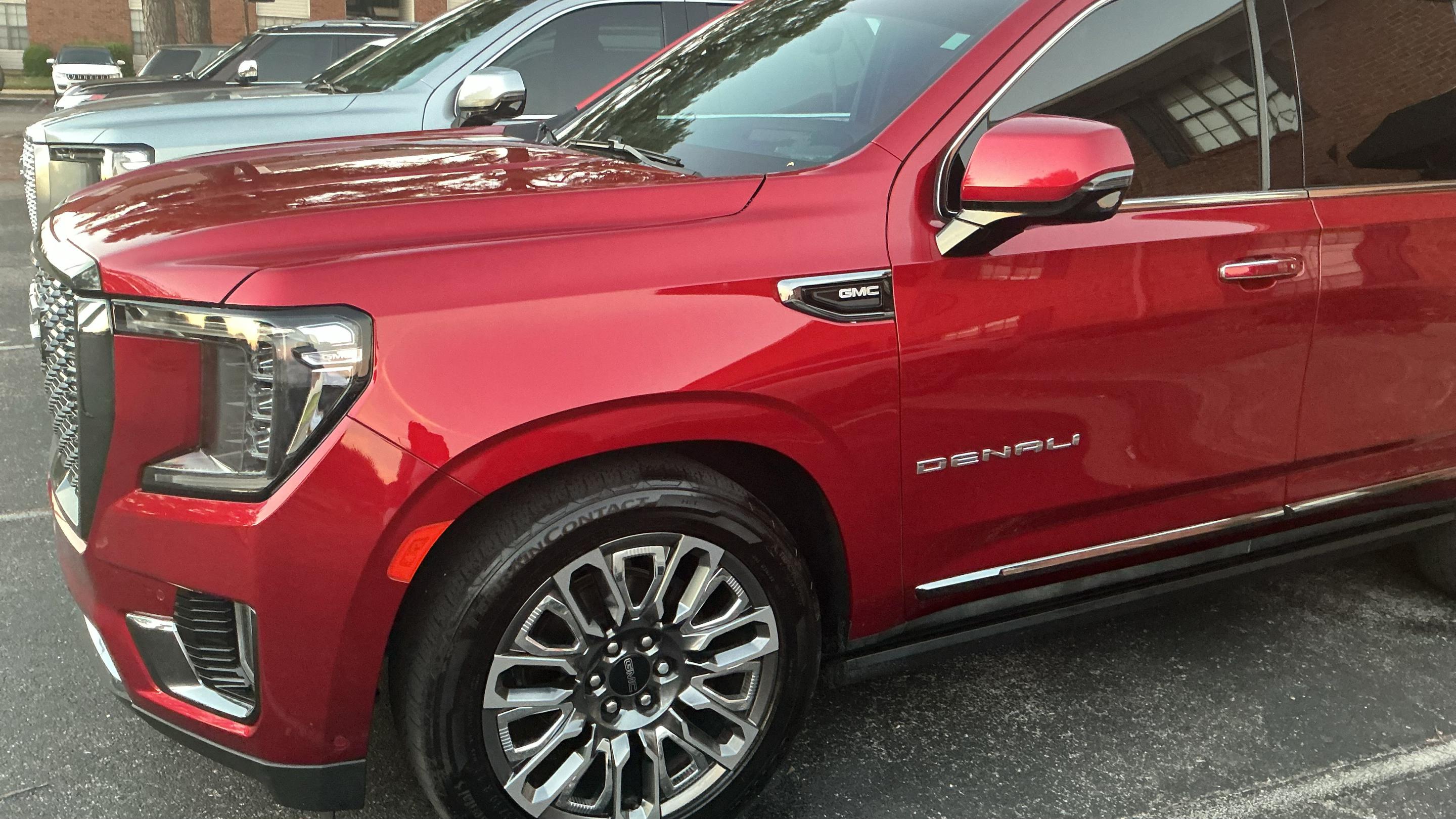 GMC Yukon 2024 in Memphis, TN