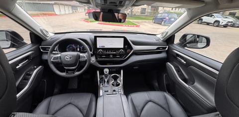 Toyota Highlander Hybrid 2026