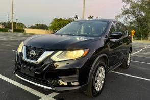 Nissan Rogue car
