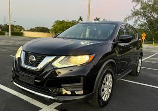 Nissan Rogue car