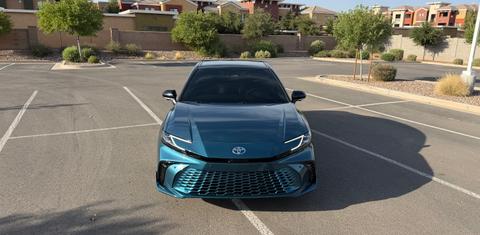 Toyota Camry Hybrid 2026
