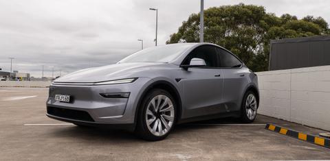 Tesla MODEL Y 2025