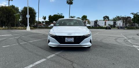 Hyundai Elantra 2022