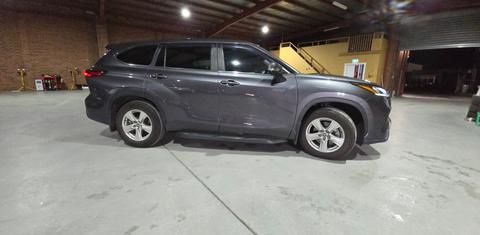 Toyota KLUGER 2023
