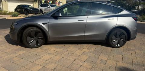 Tesla Model Y 2026