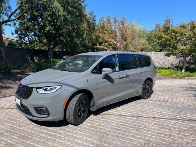 Chrysler Pacifica 2022 in Fresno, CA