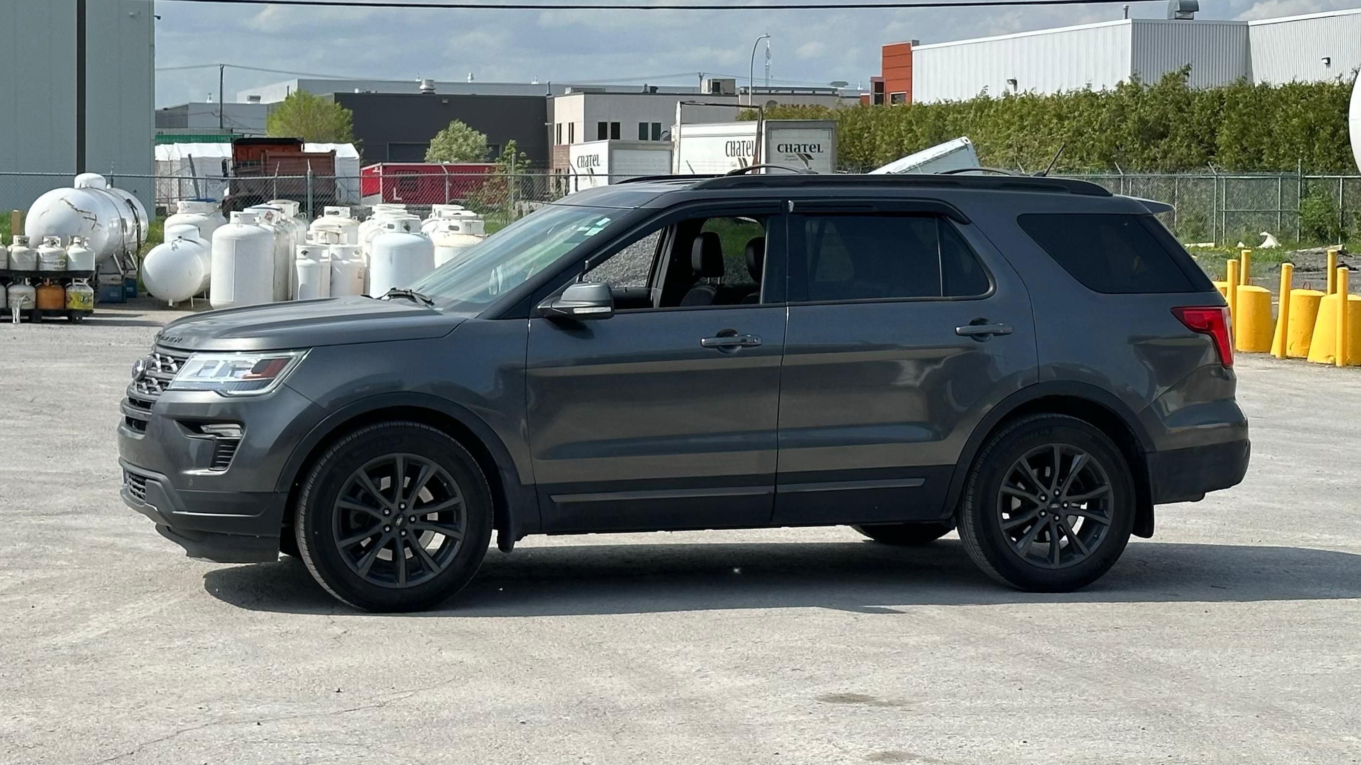 Ford Explorer 2019 in Laval, QC