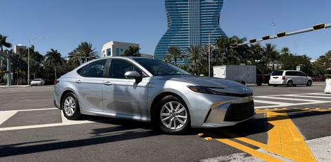 Toyota Camry Hybrid 2025