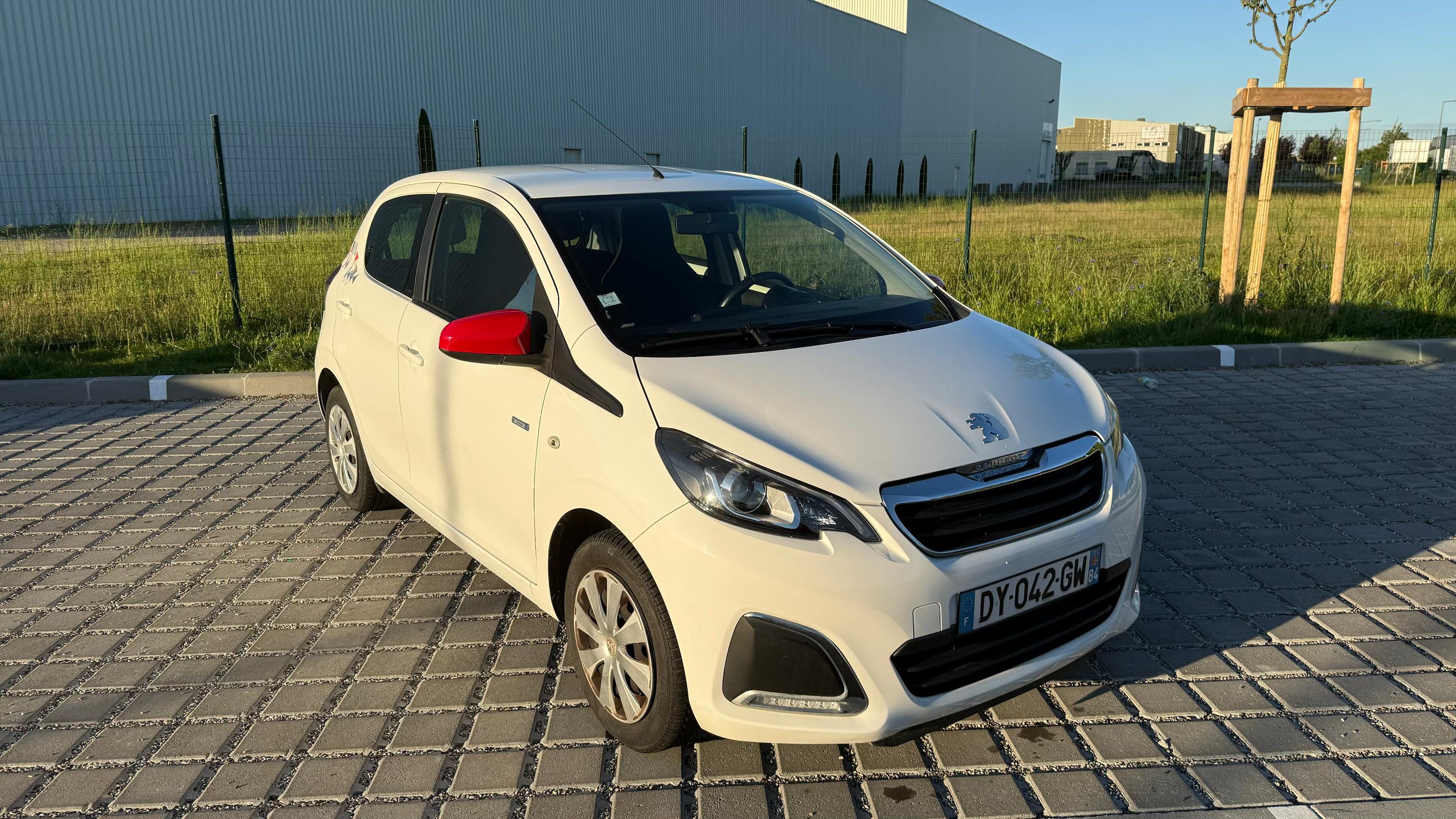 Peugeot 108 2015 à Mions