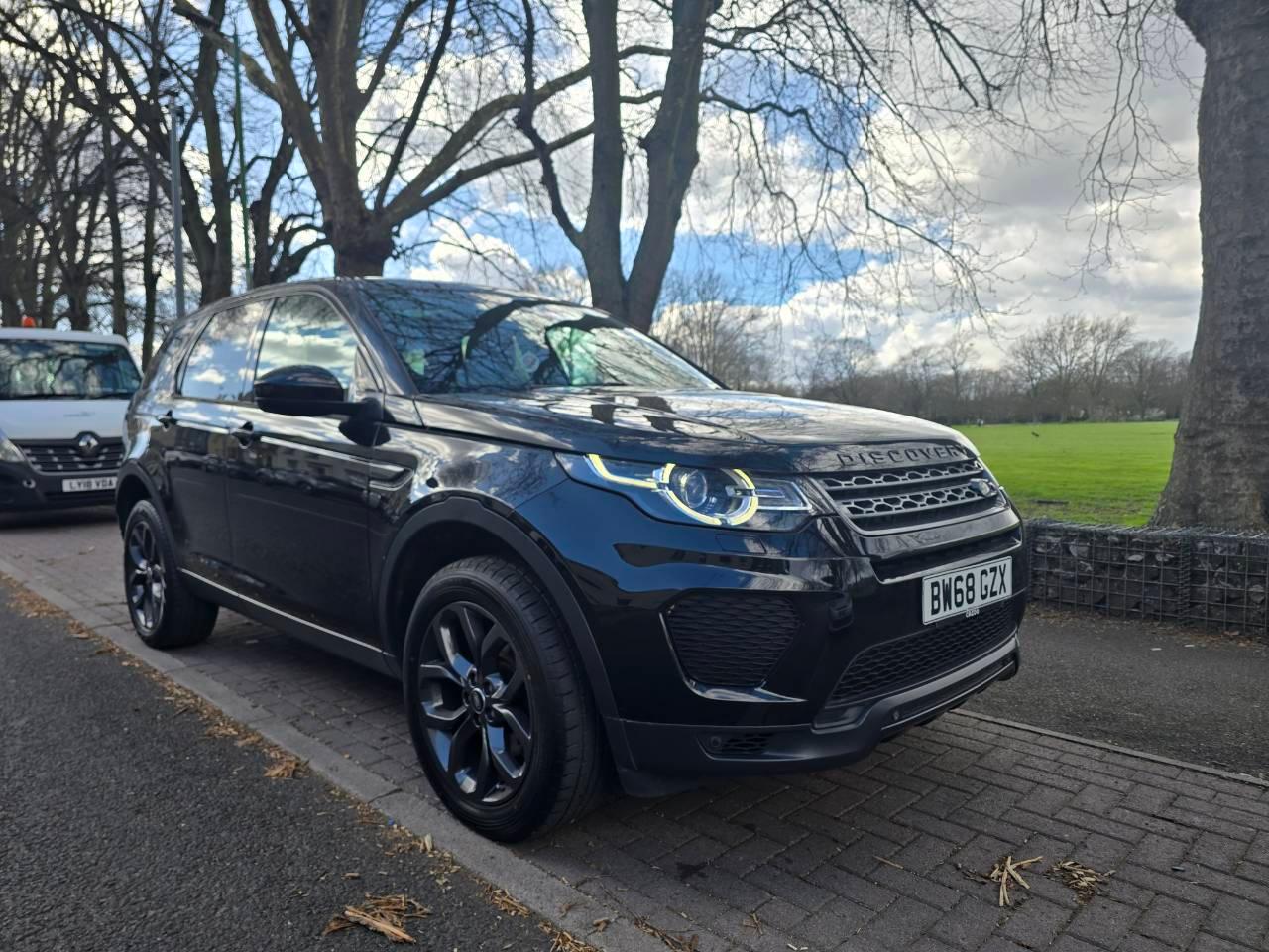 Land Rover Discovery Sport 2019 in London