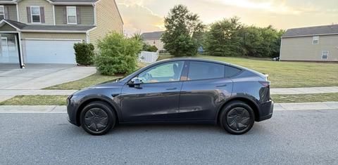 Tesla Model Y 2026