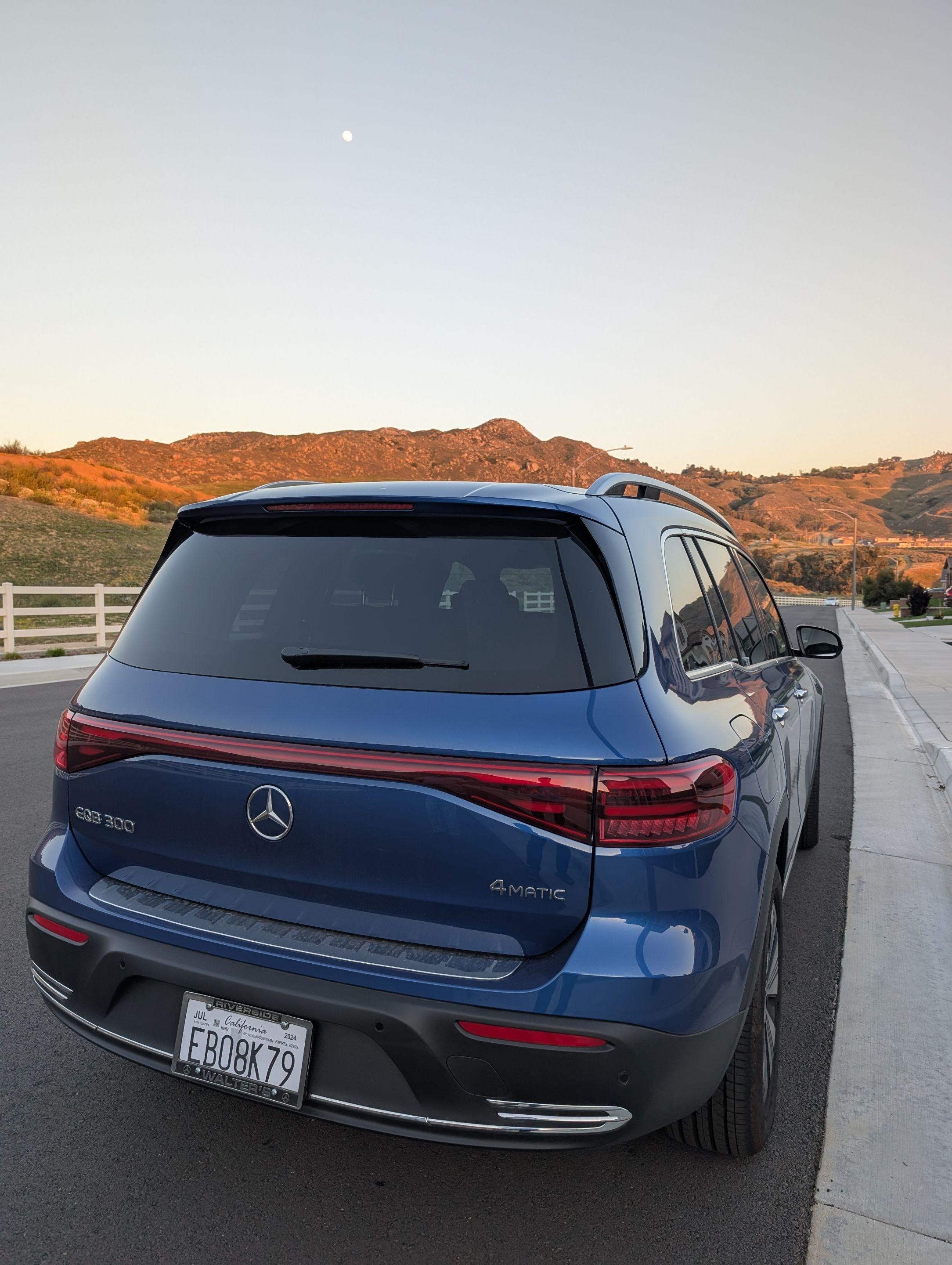 Mercedes-Benz EQB 2024 in Riverside, CA