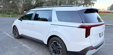 Kia CARNIVAL 2026