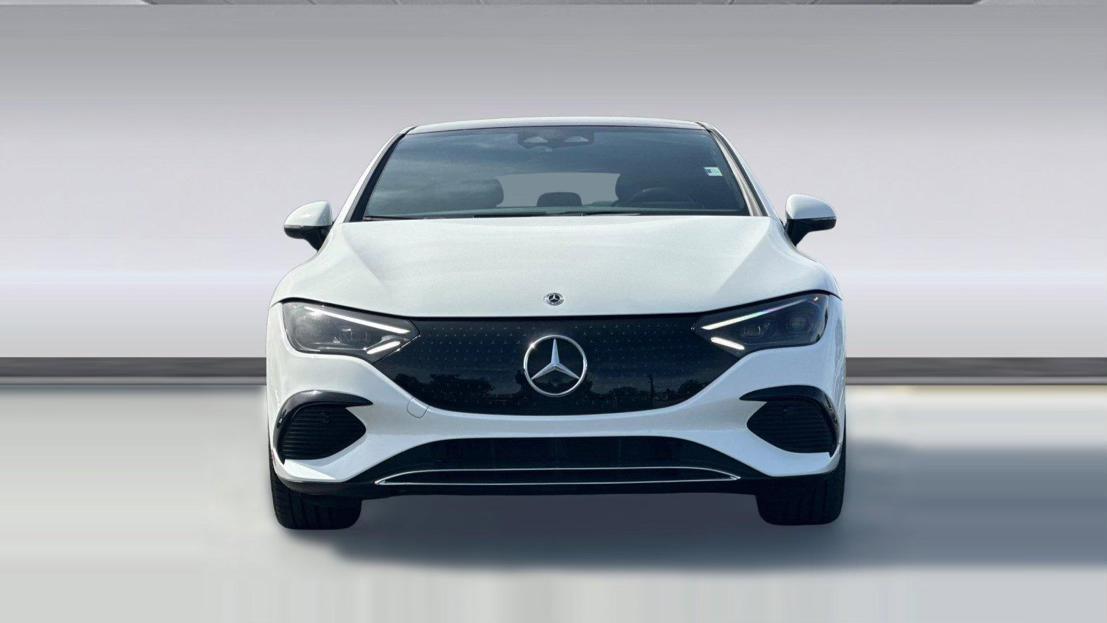 Mercedes-Benz EQE 2023 in 