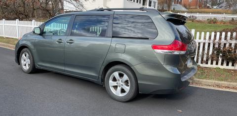 Toyota Sienna 2011