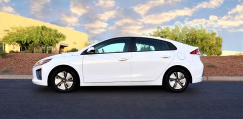 Hyundai Ioniq Hybrid 2022