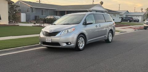 Toyota Sienna 2013