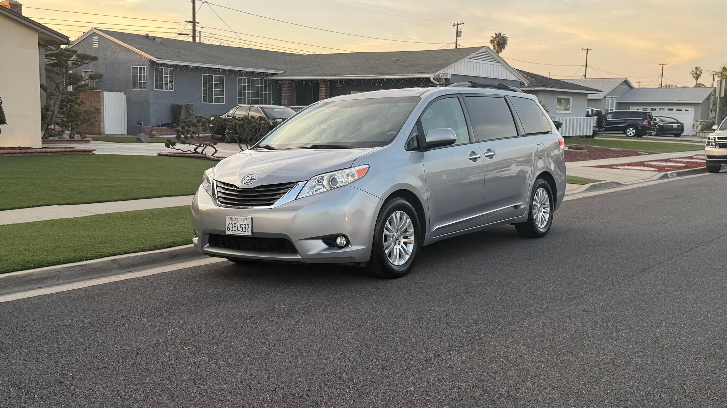 Toyota Sienna 2013 in Hawthorne, CA