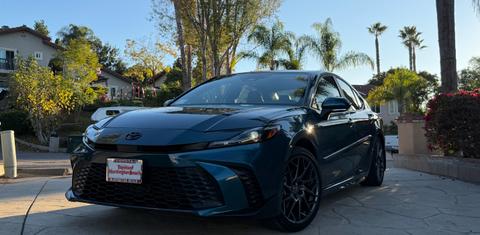 Toyota Camry Hybrid 2025