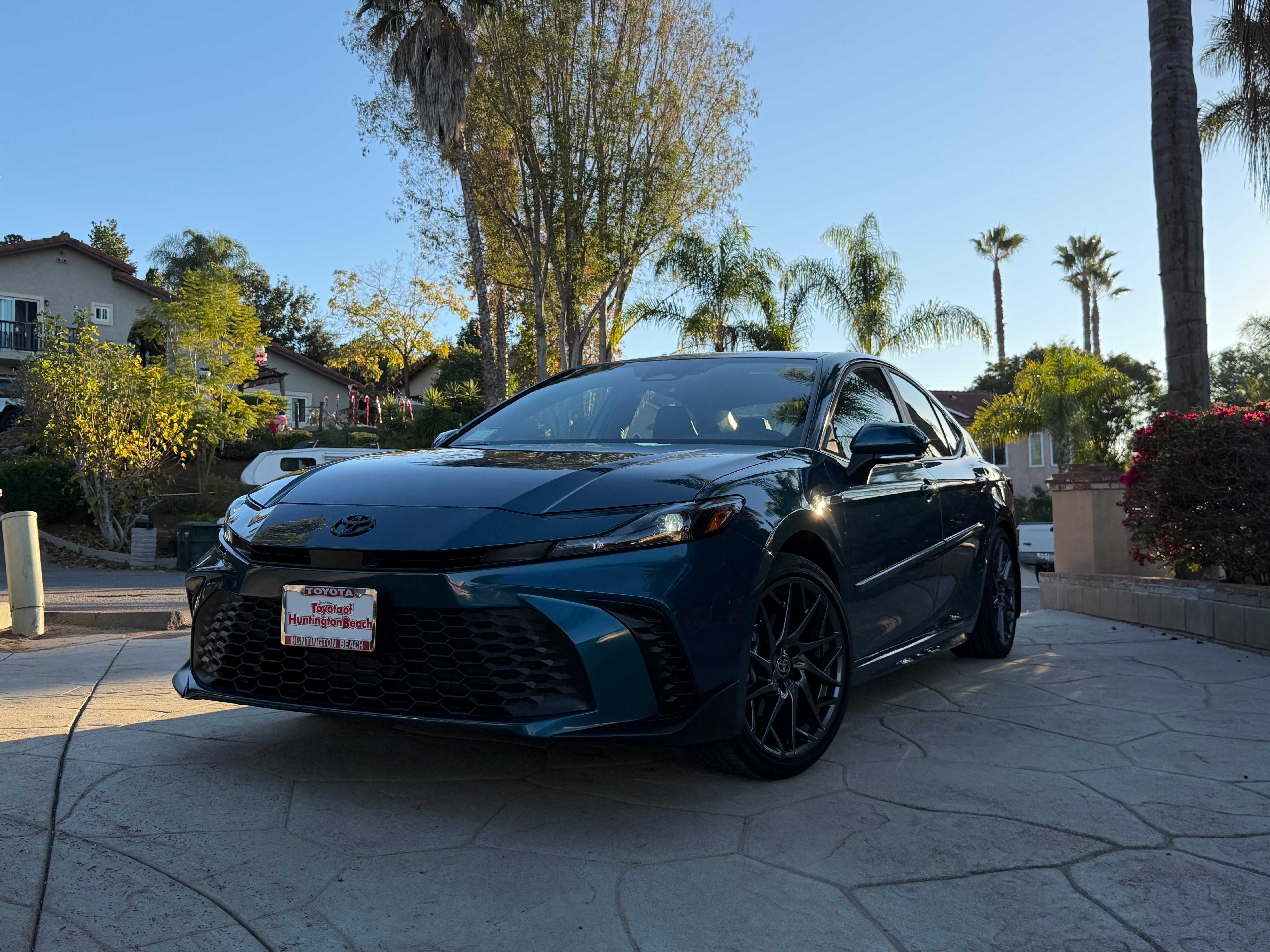 Toyota Camry Hybrid 2025 in Escondido, CA