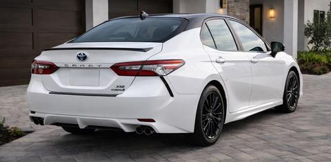 Toyota Camry Hybrid 2022