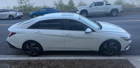 Hyundai Elantra 2025
