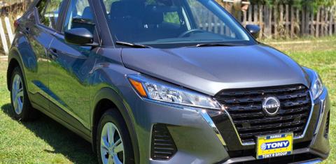 Nissan Kicks Play 2025