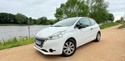 Peugeot 208 2014