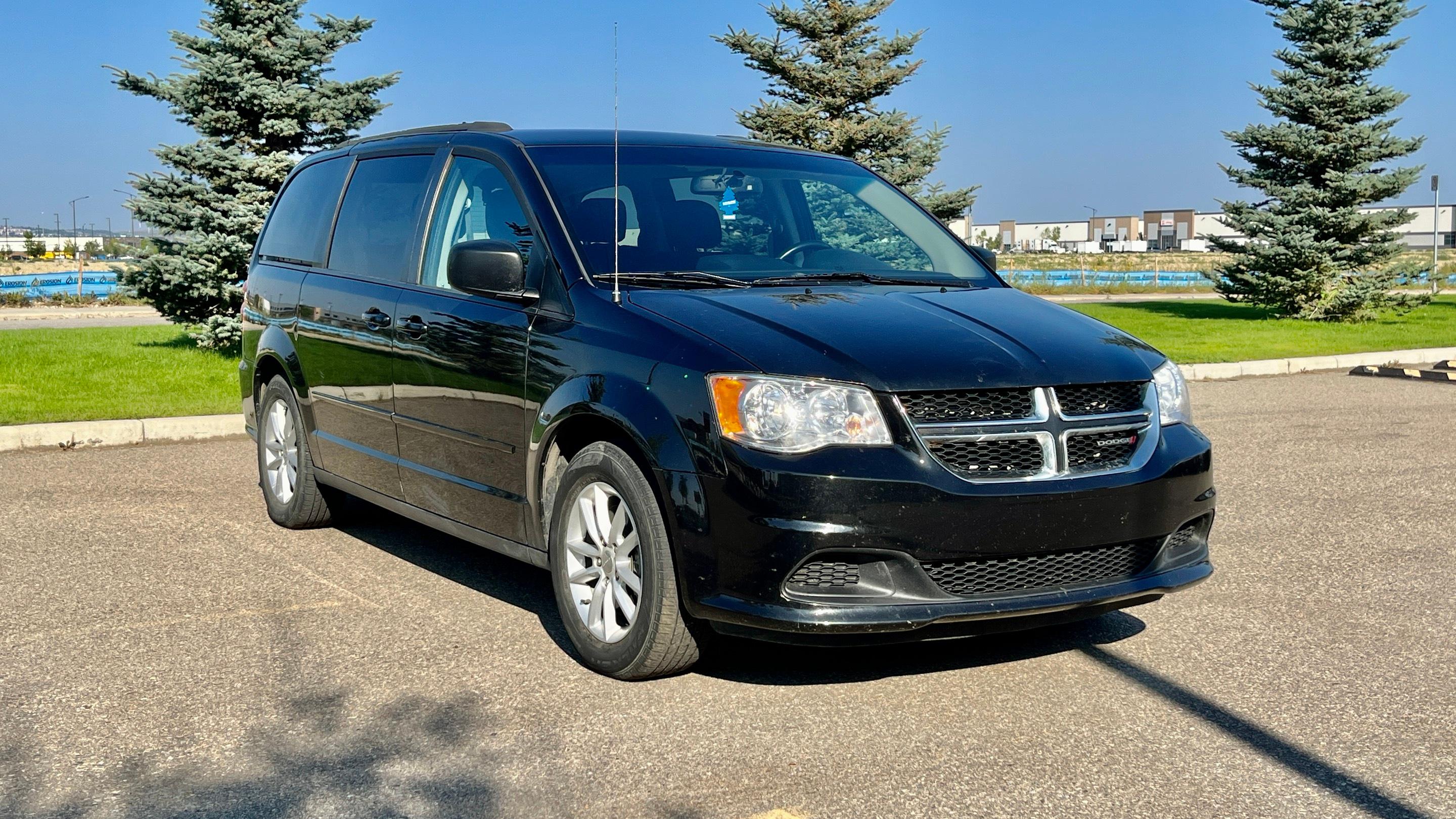 Dodge Grand Caravan 2016 in Calgary, AB