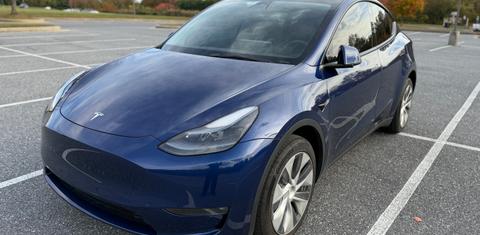 Tesla Model Y 2023