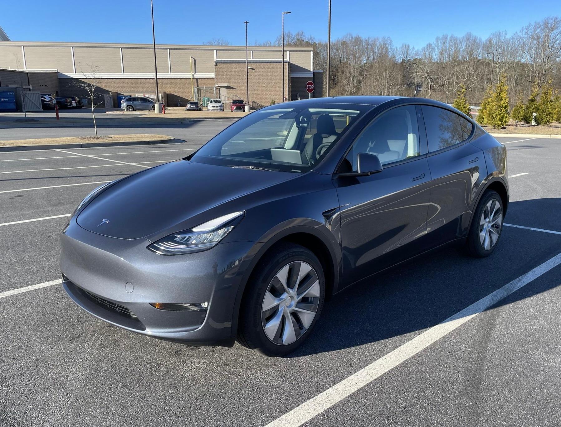 Tesla Model Y 2023 in Tulsa, OK