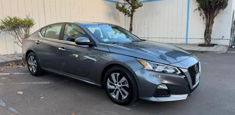 Nissan Altima 2020