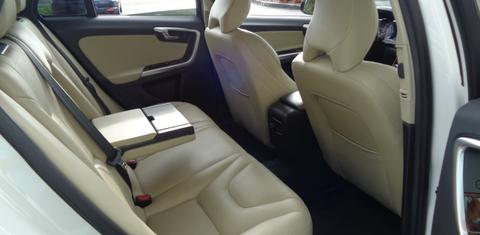 Volvo V60 Cross Country 2015