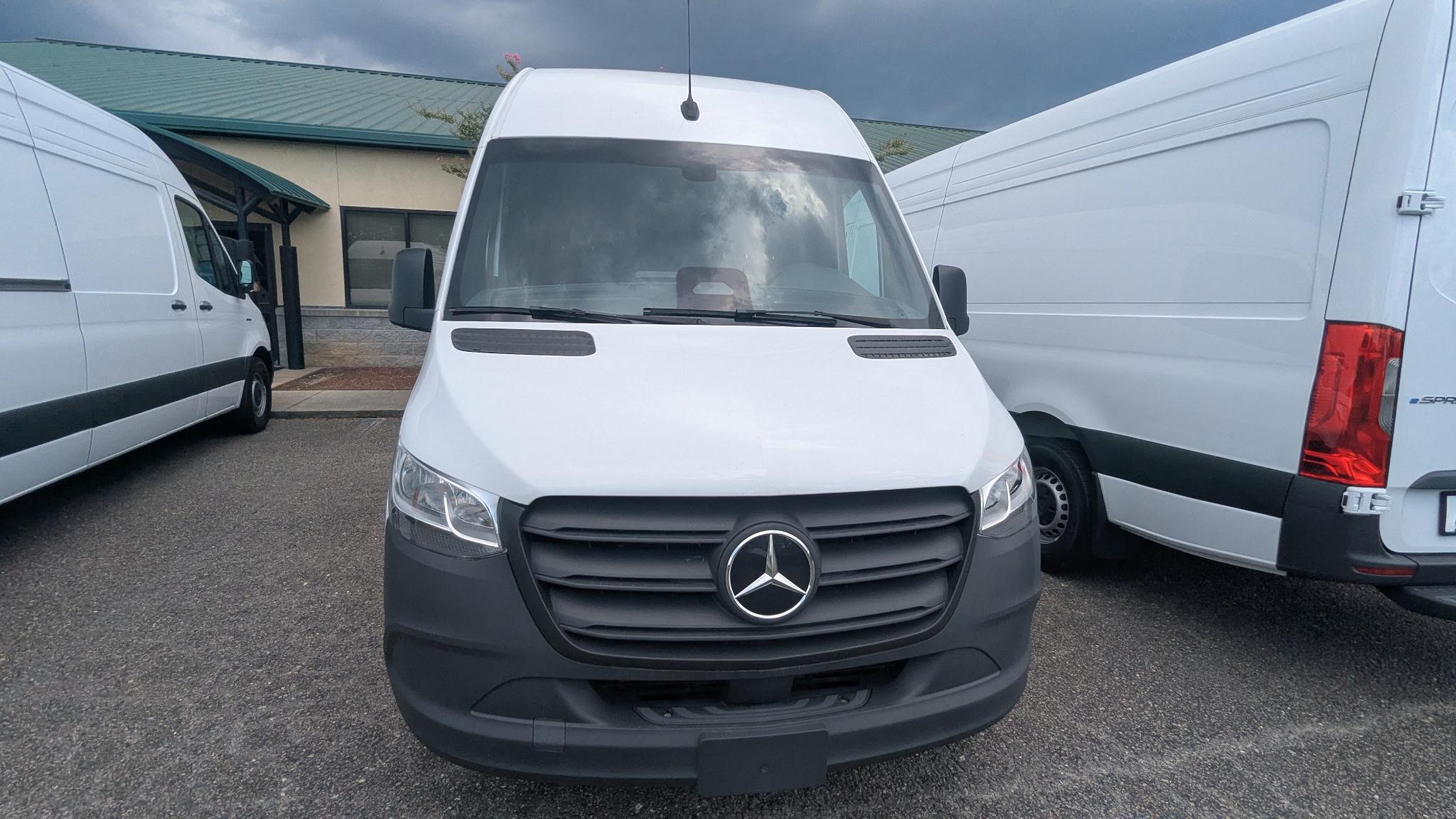 Mercedes-Benz eSprinter Cargo 2025 in North Charleston, SC