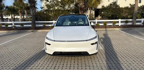 Tesla Model Y 2026
