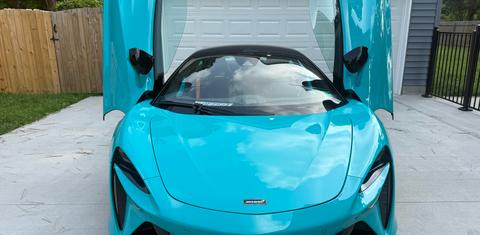 McLaren Artura 2023